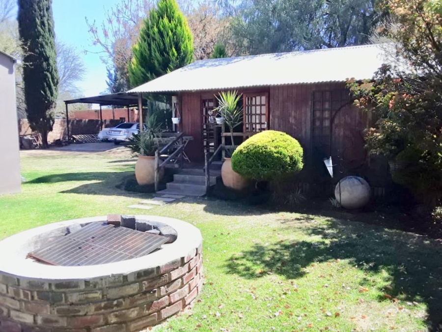 7 Bedroom Property for Sale in Bloemhof North West